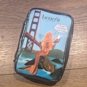 BENEFIT SAN FRANCISCO COSMETIC CASE..    #7603